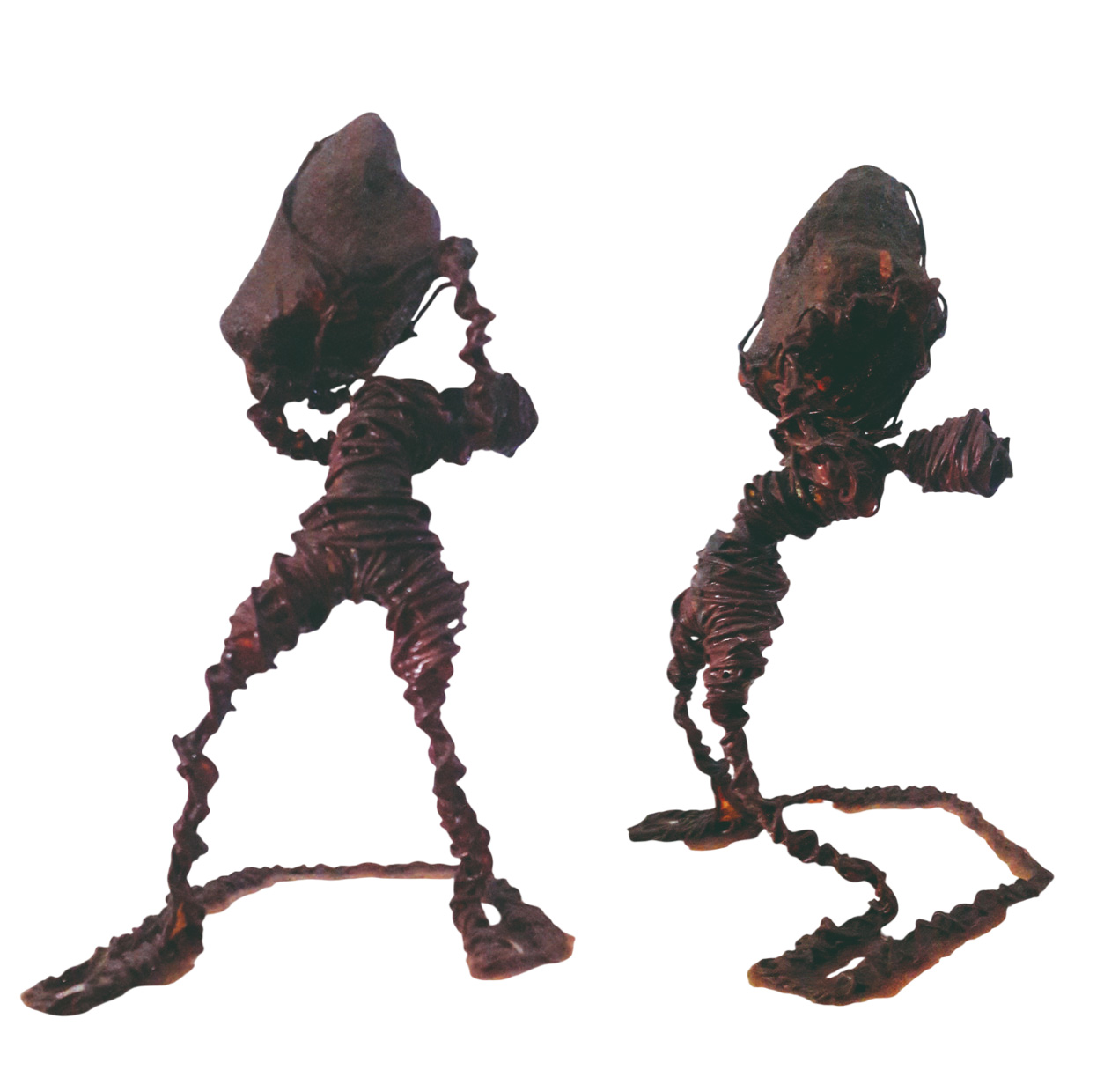 Sculpture-AU-DELA-DE-SON-POIDS---2004---Artiste-Yapi-Roger Sculpture-AU-DELA-DE-SON-POIDS---2004---Artiste-Yapi-Roger